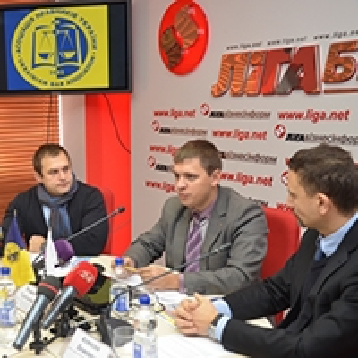Partners of company Illya Kostin and Oleksii Bezhevets participated in a joint roundtable UBA and Charity Foundation 