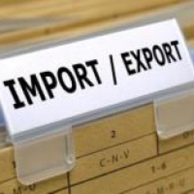 В Україні може бути введено новий збір на операції з імпорту багатьох товарів, включаючи фармацевтичну продукцію