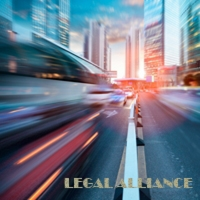 Уряд пропонує заборонити розміщувати рекламу на автомобільних дорогах