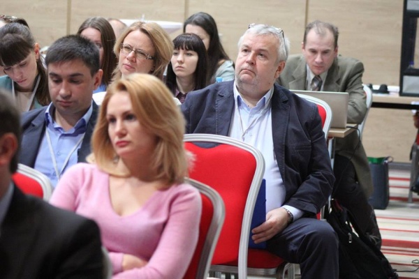 Summary Conference PHARM BUSINESS: 2015 CONCLUSIONS – 2016 ANTICIPATIONS