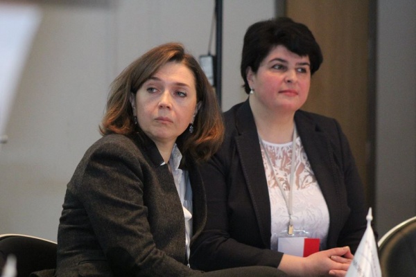 Summary Conference PHARM BUSINESS: 2015 CONCLUSIONS – 2016 ANTICIPATIONS