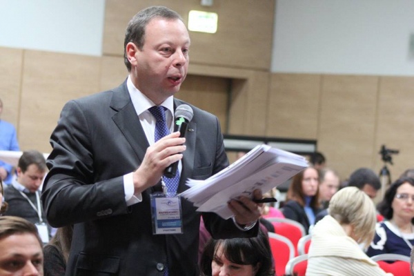 Summary Conference PHARM BUSINESS: 2015 CONCLUSIONS – 2016 ANTICIPATIONS