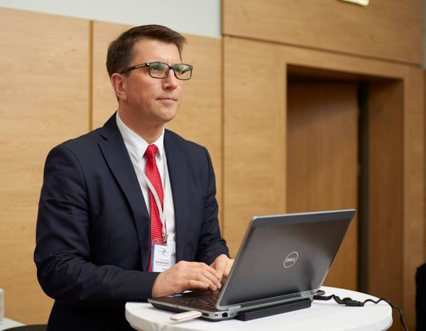 Summary Conference PHARM BUSINESS: 2015 CONCLUSIONS – 2016 ANTICIPATIONS