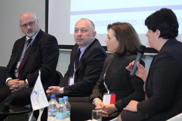 Summary Conference PHARM BUSINESS: 2015 CONCLUSIONS – 2016 ANTICIPATIONS