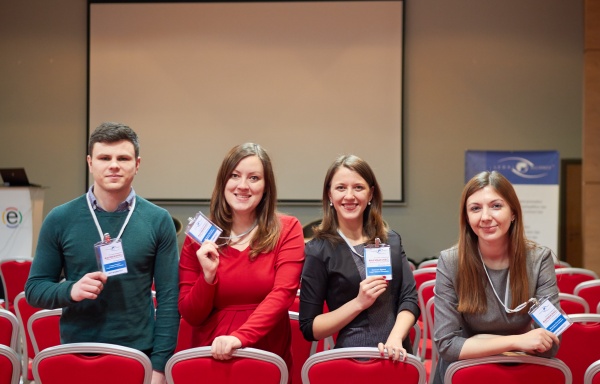 Summary Conference PHARM BUSINESS: 2015 CONCLUSIONS – 2016 ANTICIPATIONS