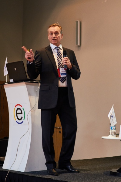 Summary Conference PHARM BUSINESS: 2015 CONCLUSIONS – 2016 ANTICIPATIONS