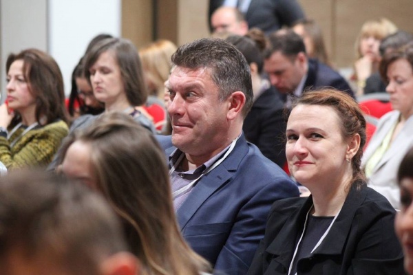 Summary Conference PHARM BUSINESS: 2015 CONCLUSIONS – 2016 ANTICIPATIONS